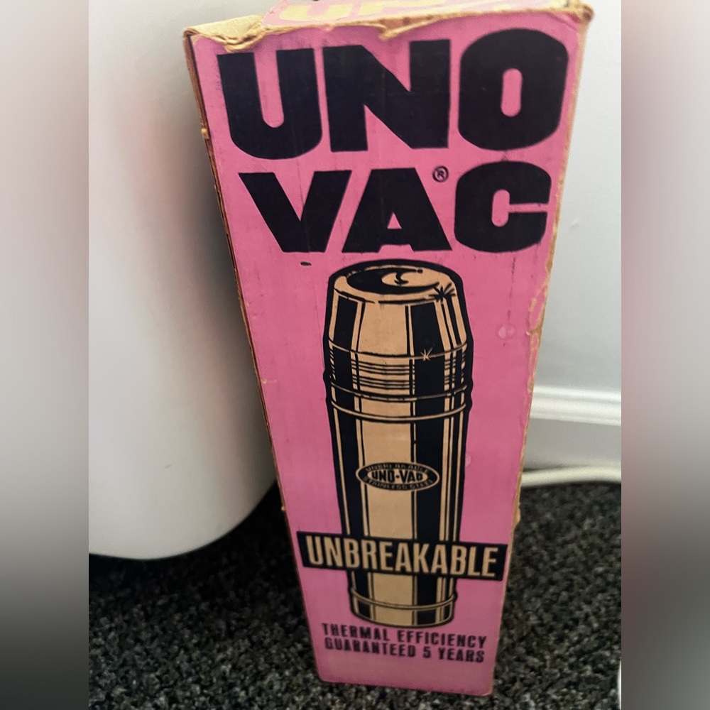 NIB UNO-VAC Unbreakable Stainless Steel Thermos 1 One Quart “The Bullet”